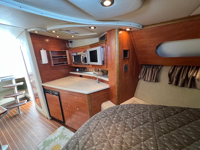 2007 Rinker 350 Express Cruiser Photo 24 sur 31