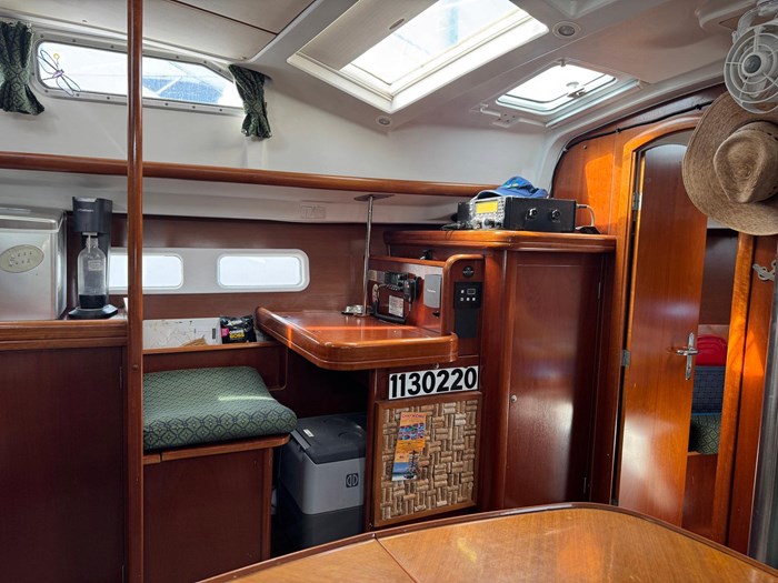 2002 Beneteau 42 Center Cockpit Photo 26 sur 66
