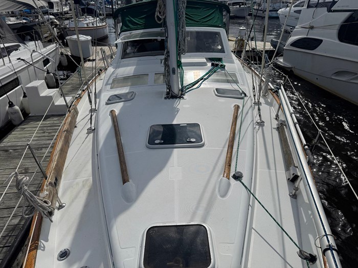 2002 Beneteau 42 Center Cockpit Photo 16 sur 66
