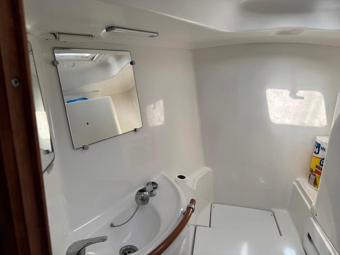 2002 Beneteau 42 Center Cockpit Photo 20 sur 66
