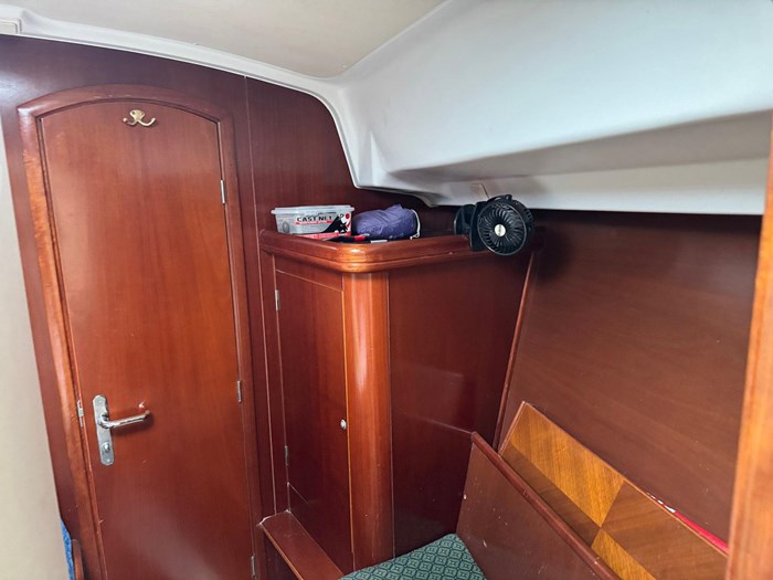 2002 Beneteau 42 Center Cockpit Photo 23 sur 66