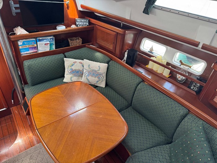 2002 Beneteau 42 Center Cockpit Photo 35 sur 66