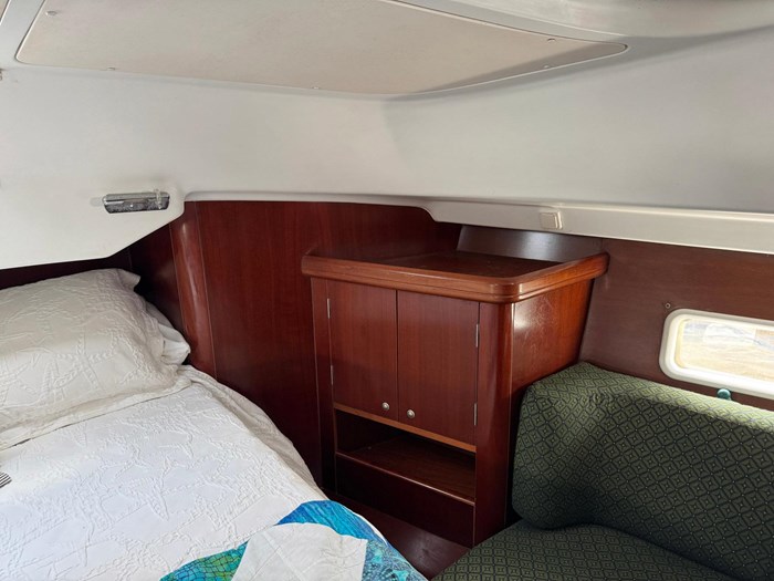 2002 Beneteau 42 Center Cockpit Photo 49 sur 66