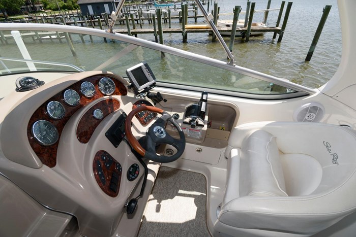 2005 Sea Ray 280 Sundancer Photo 5 sur 15