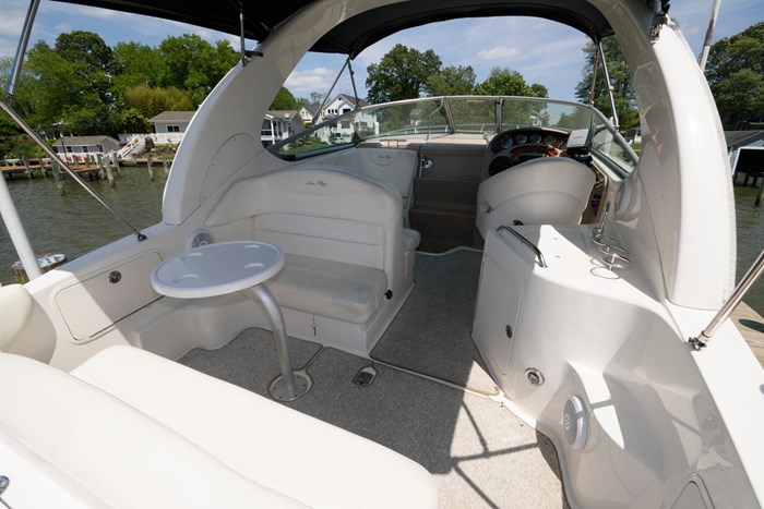 2005 Sea Ray 280 Sundancer Photo 3 sur 15