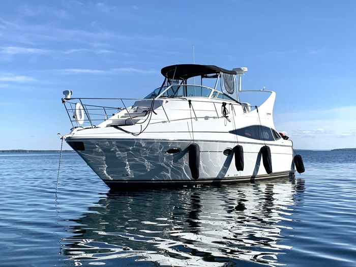 2004 Carver 360 Mariner Photo 6 sur 36