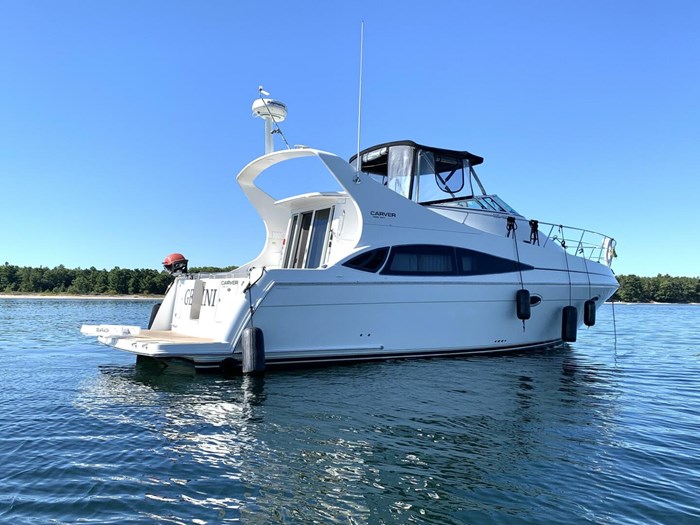 2004 Carver 360 Mariner Photo 8 sur 36