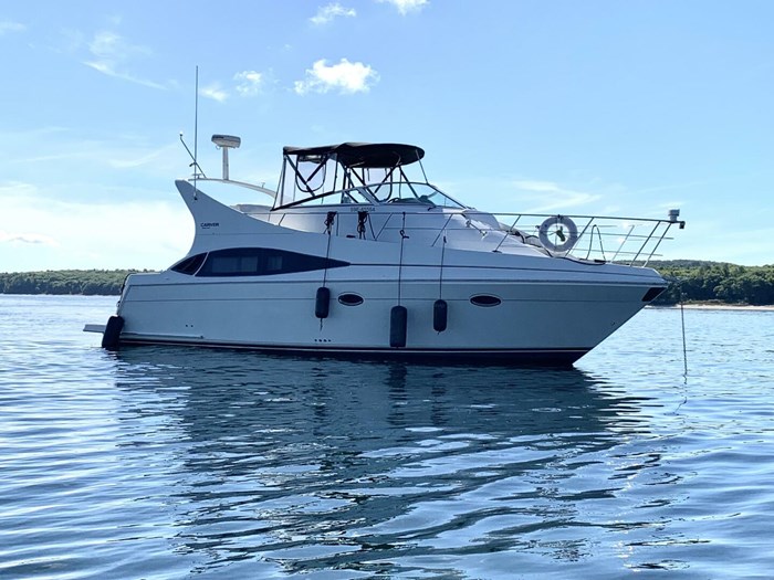 2004 Carver 360 Mariner Photo 9 sur 36