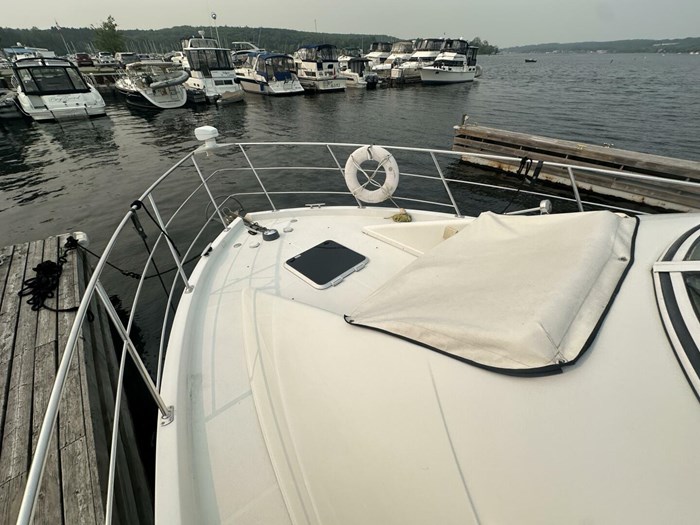 2004 Carver 360 Mariner Photo 15 sur 36