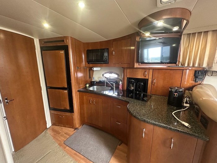 2004 Carver 360 Mariner Photo 29 sur 36