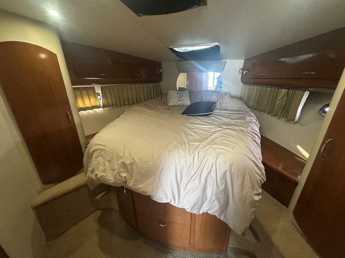 2004 Carver 360 Mariner Photo 32 sur 36