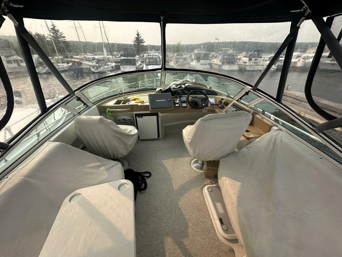 2004 Carver 360 Mariner Photo 18 sur 36