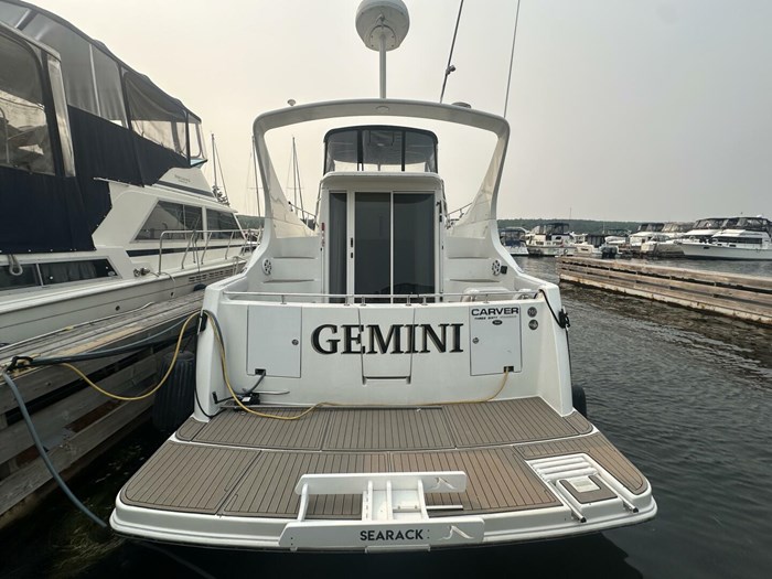 2004 Carver 360 Mariner Photo 5 sur 36