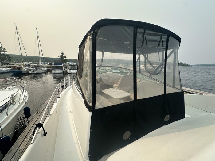 2004 Carver 360 Mariner Photo 13 sur 36