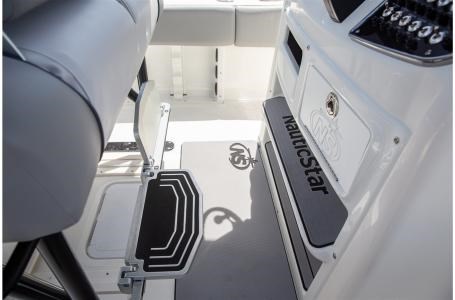 2022 NauticStar 2302 Legacy Photo 16 sur 28