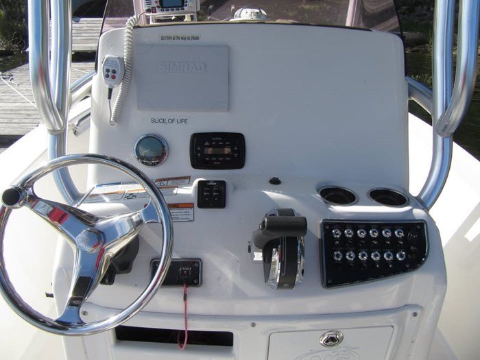 2022 NauticStar 2302 Legacy Photo 5 sur 28