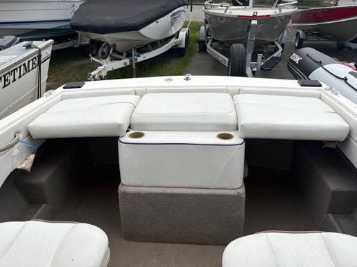 2003 BAYLINER 192 CUDDY Photo 4 sur 11