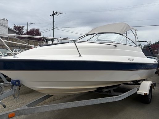 2003 BAYLINER 192 CUDDY Photo 1 sur 11