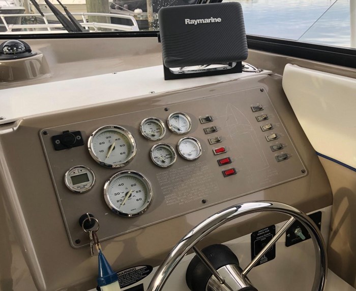 2005 Bayliner 289 Classic Photo 2 sur 8
