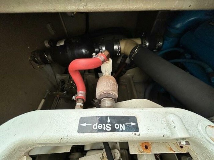 1989 Carver 3227 Convertible Photo 23 sur 31