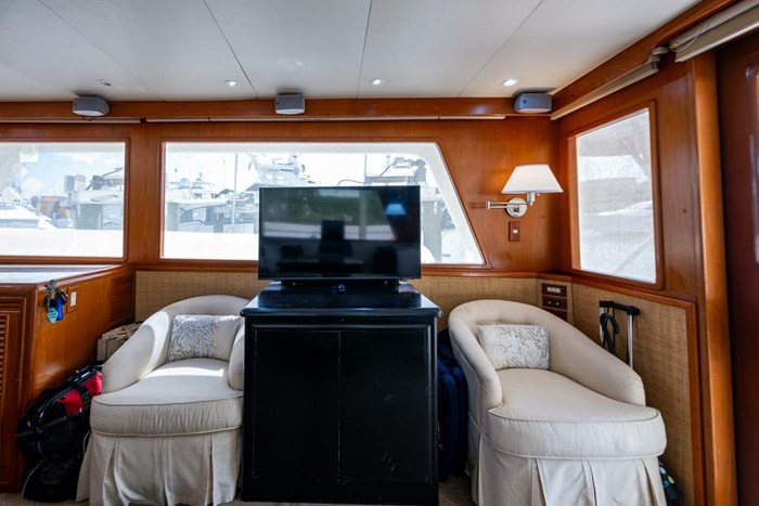 2000 Offshore Yachts Photo 20 sur 42
