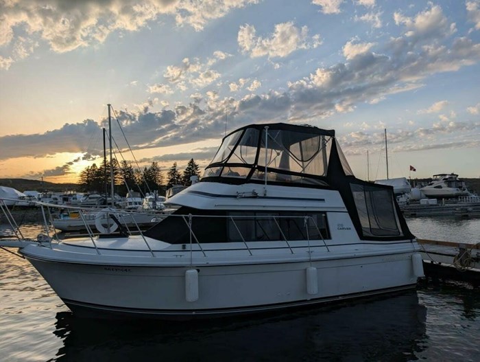 1984 Carver 28 Mariner Photo 5 sur 33
