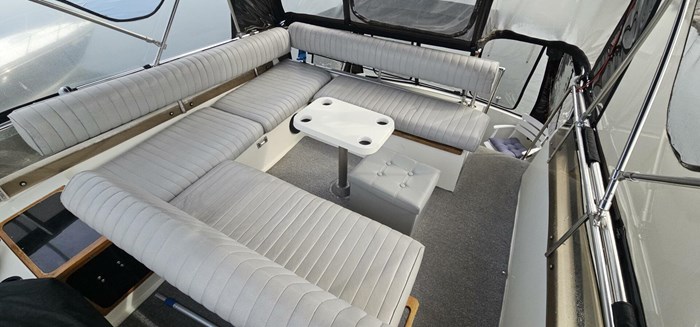 1984 Carver 28 Mariner Photo 9 sur 33