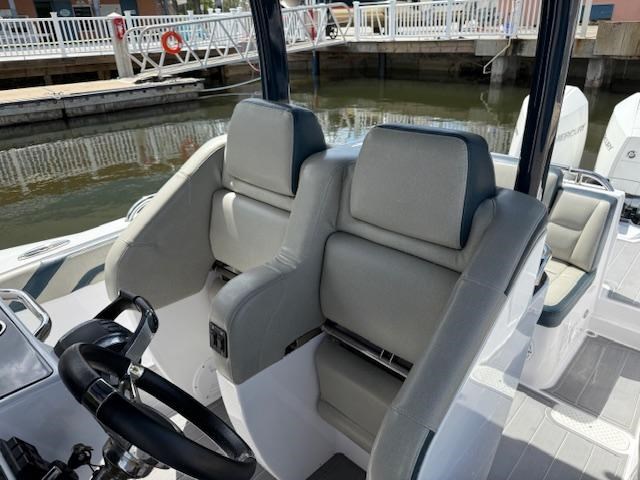 2021 Airship 340 RIB Photo 10 sur 22