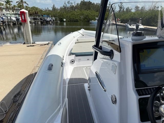 2021 Airship 340 RIB Photo 11 sur 22
