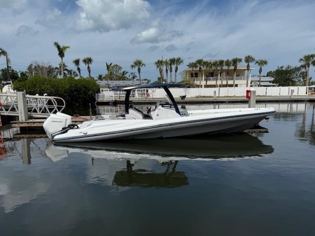 2021 Airship 340 RIB Photo 2 sur 22
