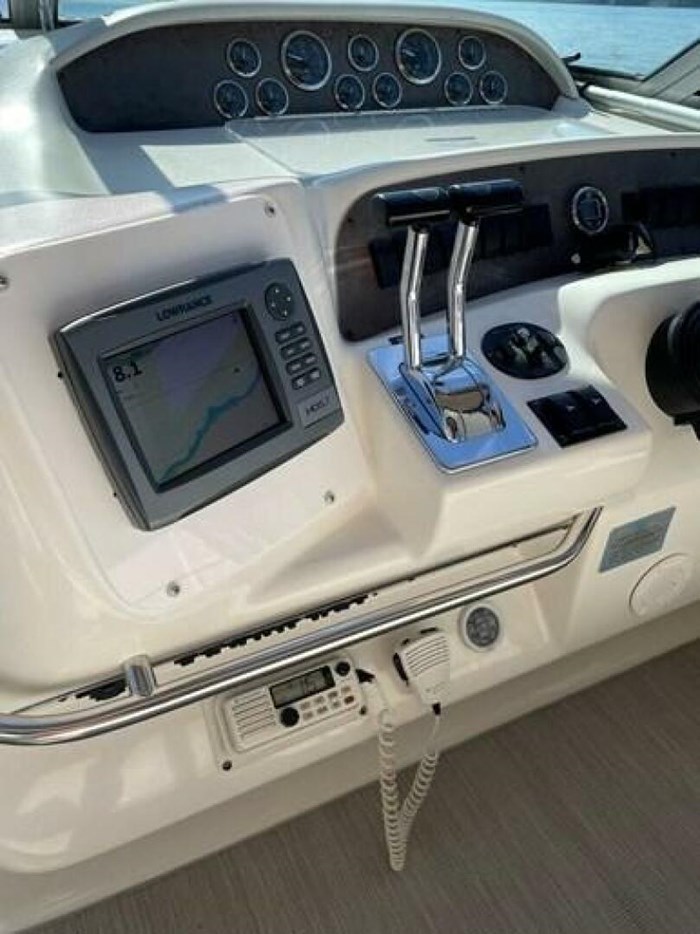 1997 Sea Ray 330 Sundancer Photo 20 sur 45