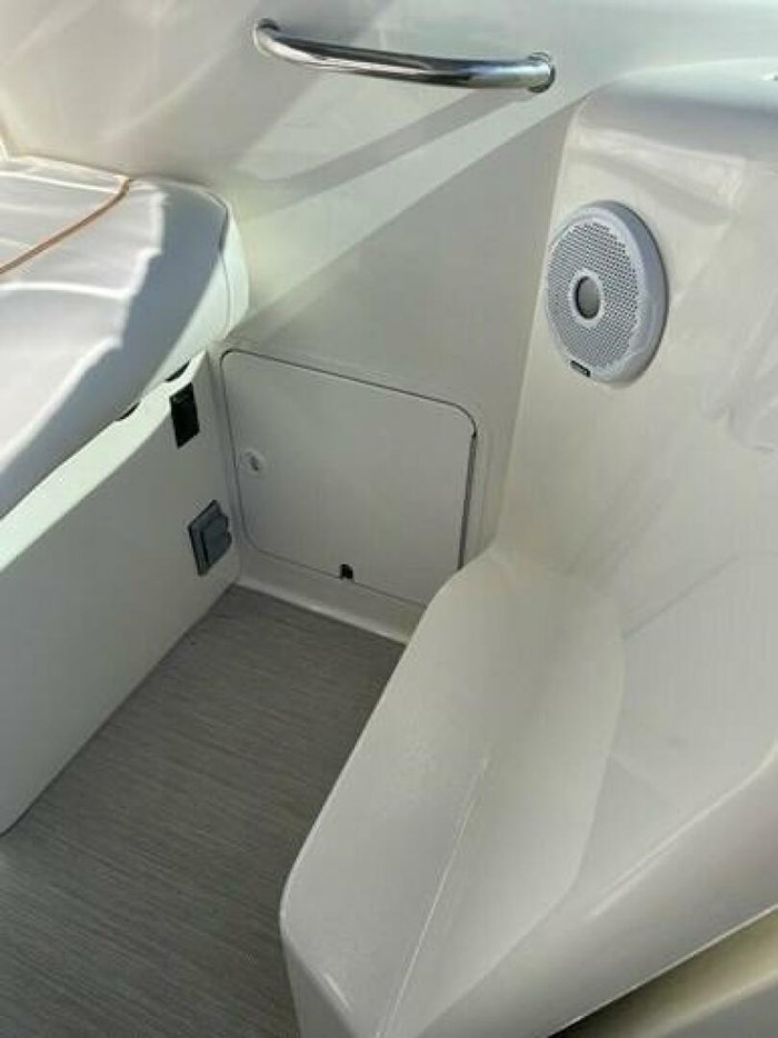 1997 Sea Ray 330 Sundancer Photo 13 sur 45