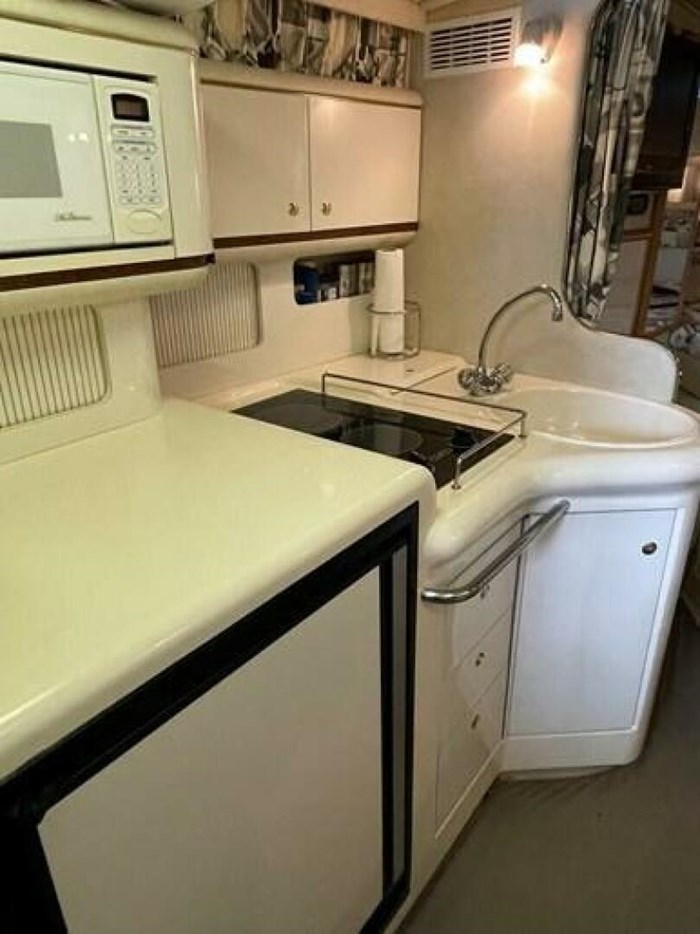 1997 Sea Ray 330 Sundancer Photo 27 sur 45