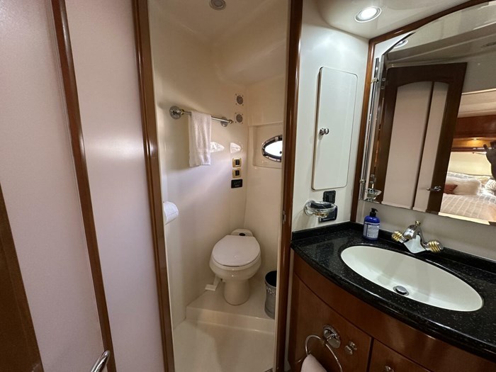 2001 Carver 570 Voyager Pilothouse Photo 24 sur 114