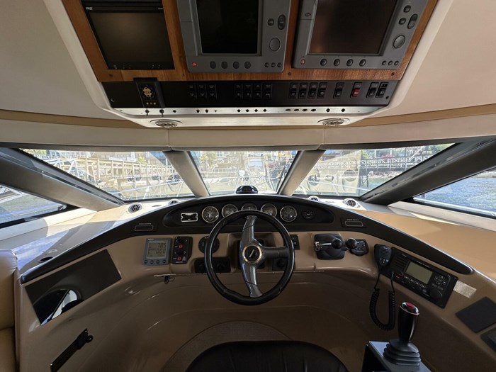 2001 Carver 570 Voyager Pilothouse Photo 48 sur 114