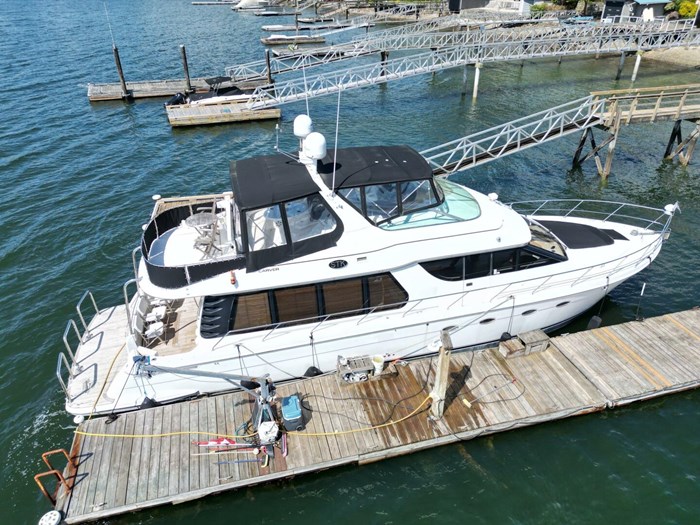 2001 Carver 570 Voyager Pilothouse Photo 9 sur 114