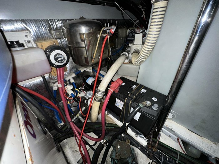 2001 Carver 570 Voyager Pilothouse Photo 98 sur 114