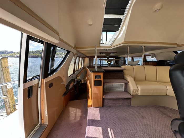 2001 Carver 570 Voyager Pilothouse Photo 50 sur 114