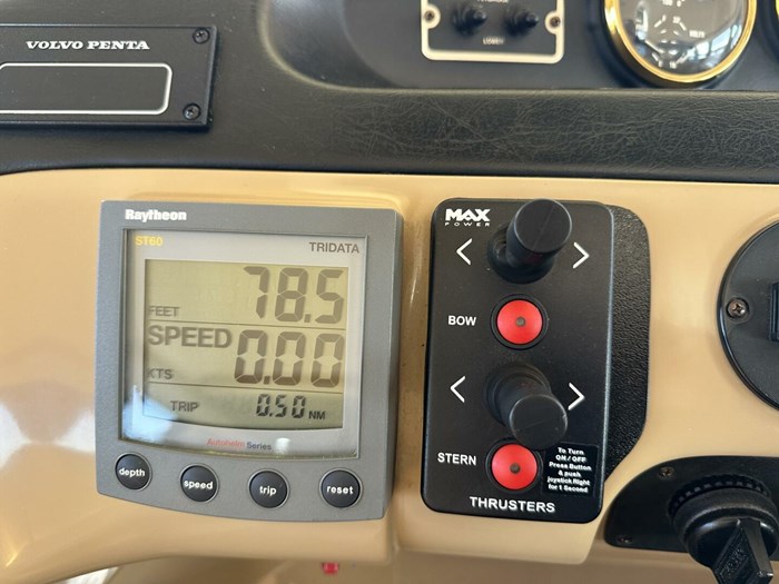 2001 Carver 570 Voyager Pilothouse Photo 55 sur 114