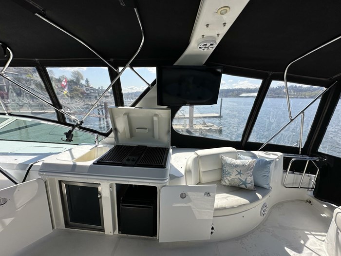 2001 Carver 570 Voyager Pilothouse Photo 36 sur 114