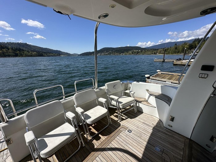 2001 Carver 570 Voyager Pilothouse Photo 104 sur 114