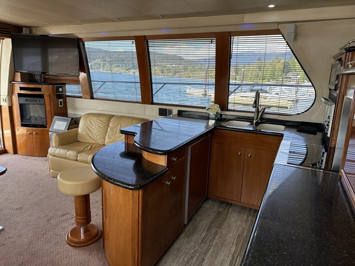2001 Carver 570 Voyager Pilothouse Photo 58 sur 114