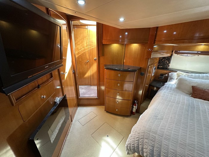 2001 Carver 570 Voyager Pilothouse Photo 17 sur 114