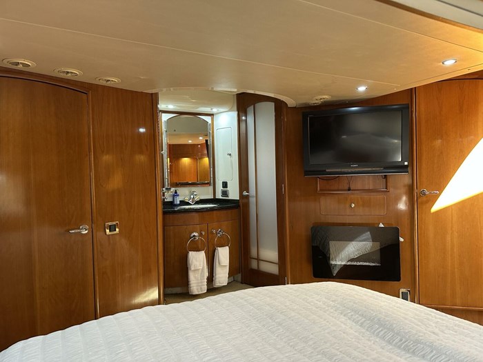 2001 Carver 570 Voyager Pilothouse Photo 20 sur 114