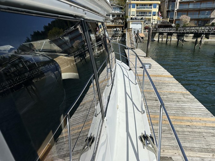 2001 Carver 570 Voyager Pilothouse Photo 110 sur 114