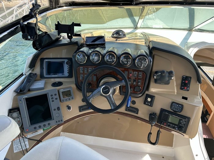 2001 Carver 570 Voyager Pilothouse Photo 43 sur 114