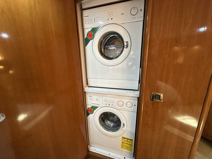 2001 Carver 570 Voyager Pilothouse Photo 22 sur 114