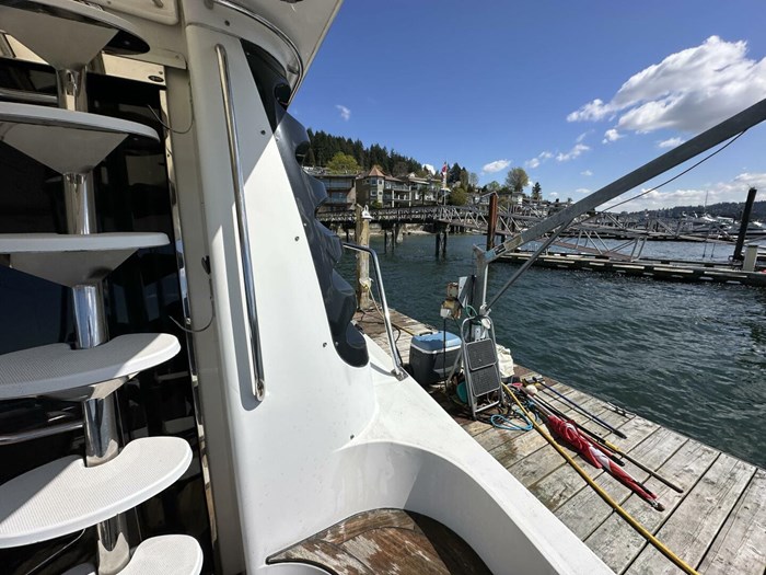 2001 Carver 570 Voyager Pilothouse Photo 111 sur 114