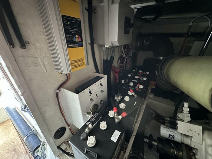2001 Carver 570 Voyager Pilothouse Photo 86 sur 114