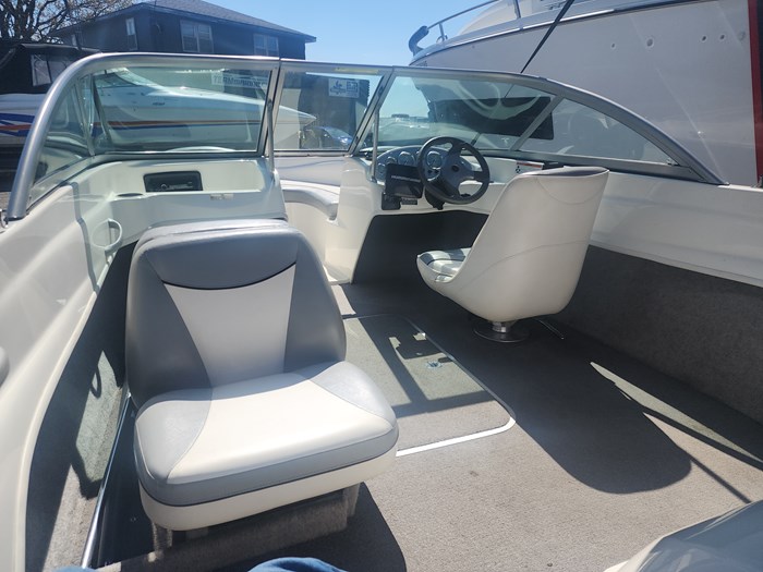 2011 Bayliner 175 Photo 6 sur 17